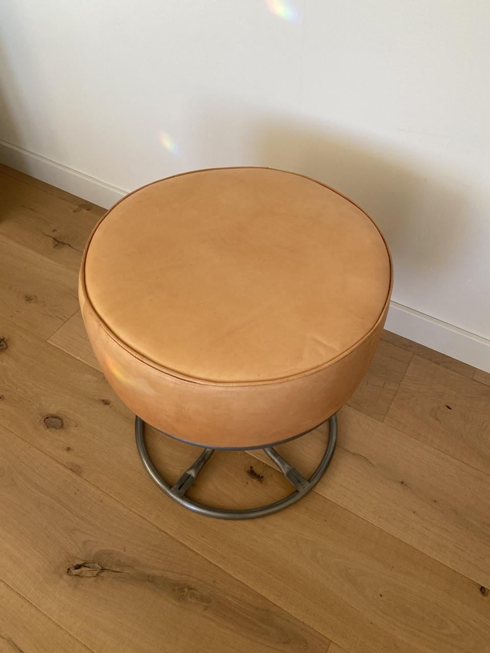 Leren poef (nieuw)