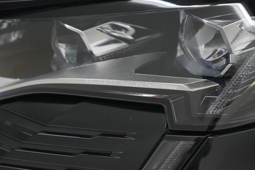 Peugeot 3008 1.2 hybrid 136 gt | 360 camera | adaptieve cruise control | el