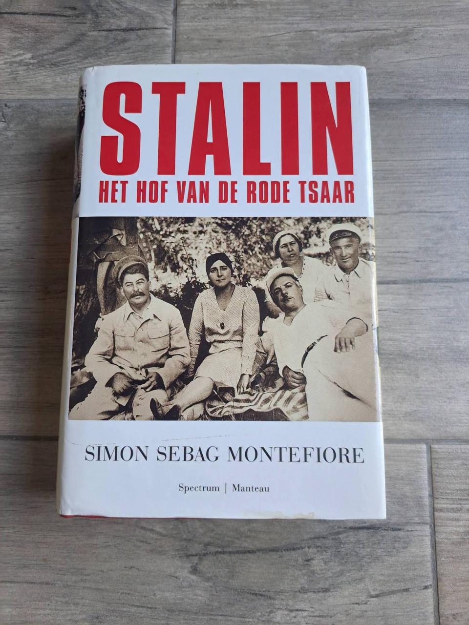 Stalin Het hof van de rode tsaar van Simon Sebag Montefiore