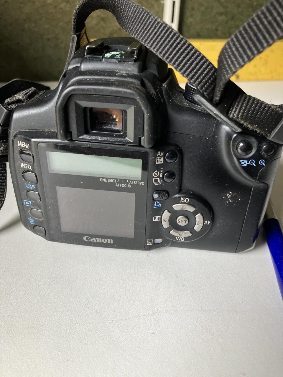 Te koop foto en filmapperatuur uit de oudere tijd