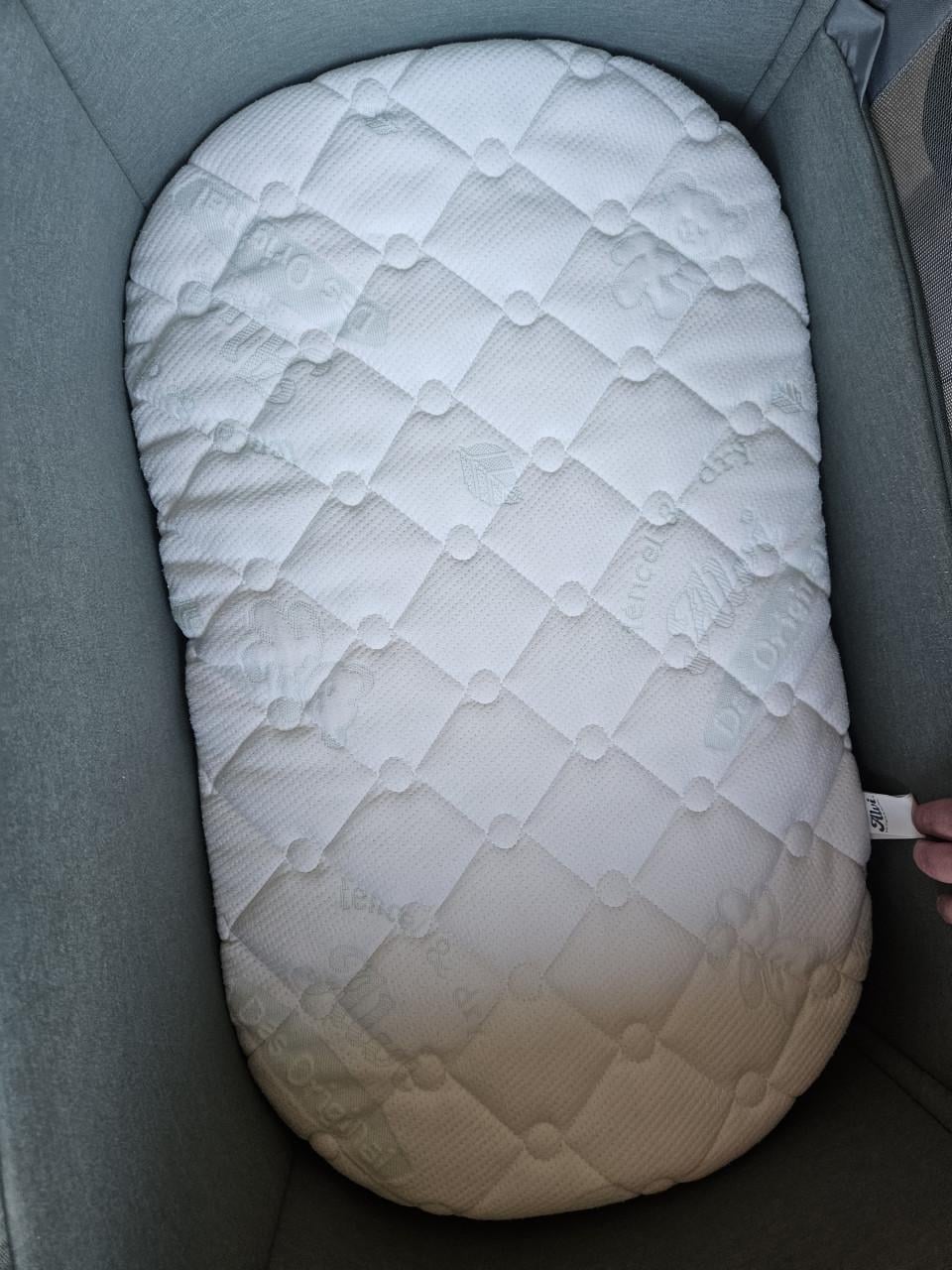 Maxi Cosi Iora Co Sleeper Wieg + Hoeslakens en extra matras
