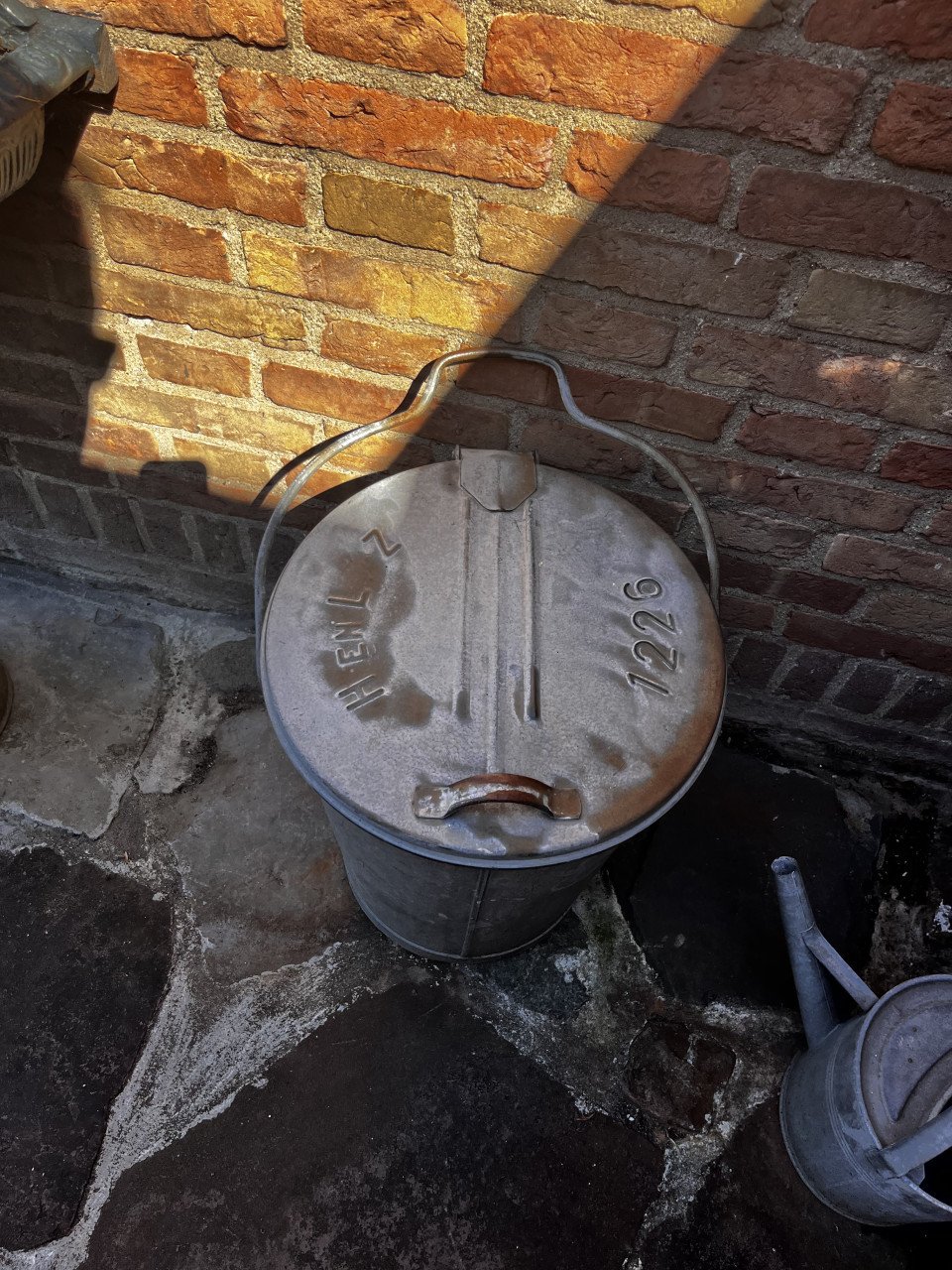 Zinken vuilnisemmer