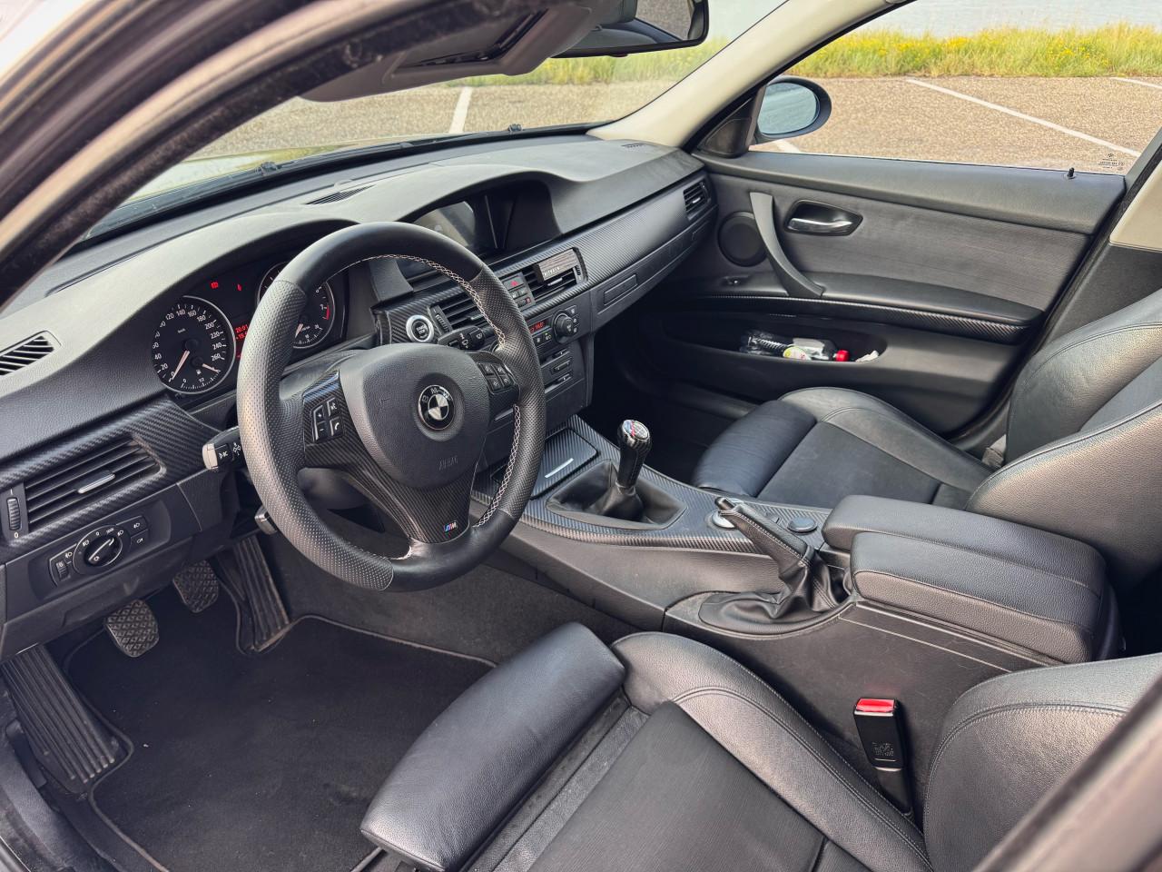 BMW 325i E90 N52 | Handbak | Hamann | CarPlay | Camera