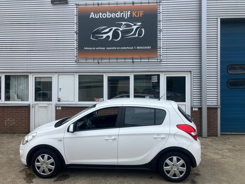 Hyundai I 20 1.2i dynamicversion airco