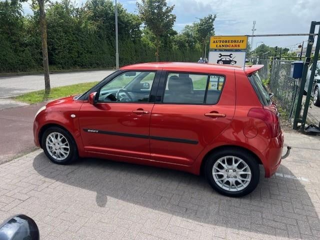 Suzuki Swift 1.5 exclusive automaat