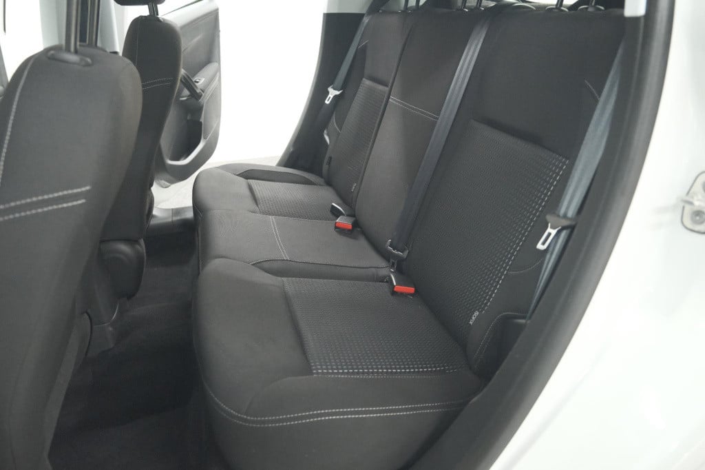 Peugeot 208 puretech 82 blue lease executive | parkeersensoren | navigatie 