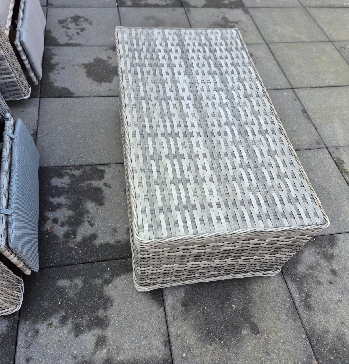 AVH kreta loungestoellen en tafel (Bezorging mogelijk)