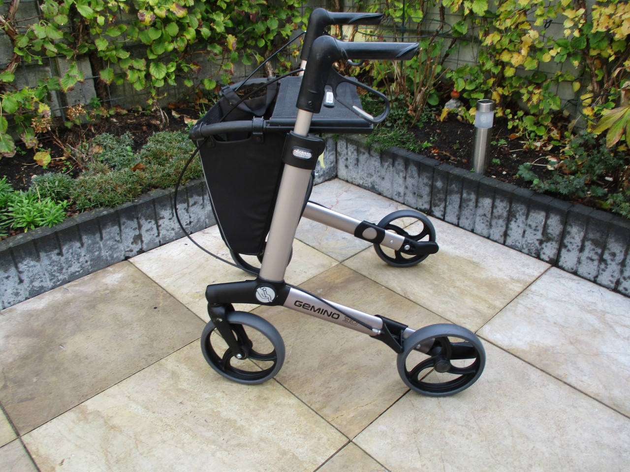 ZganGemino 30 opvouwbare lichtgewicht rollator met zitje tas rugsteun en ..