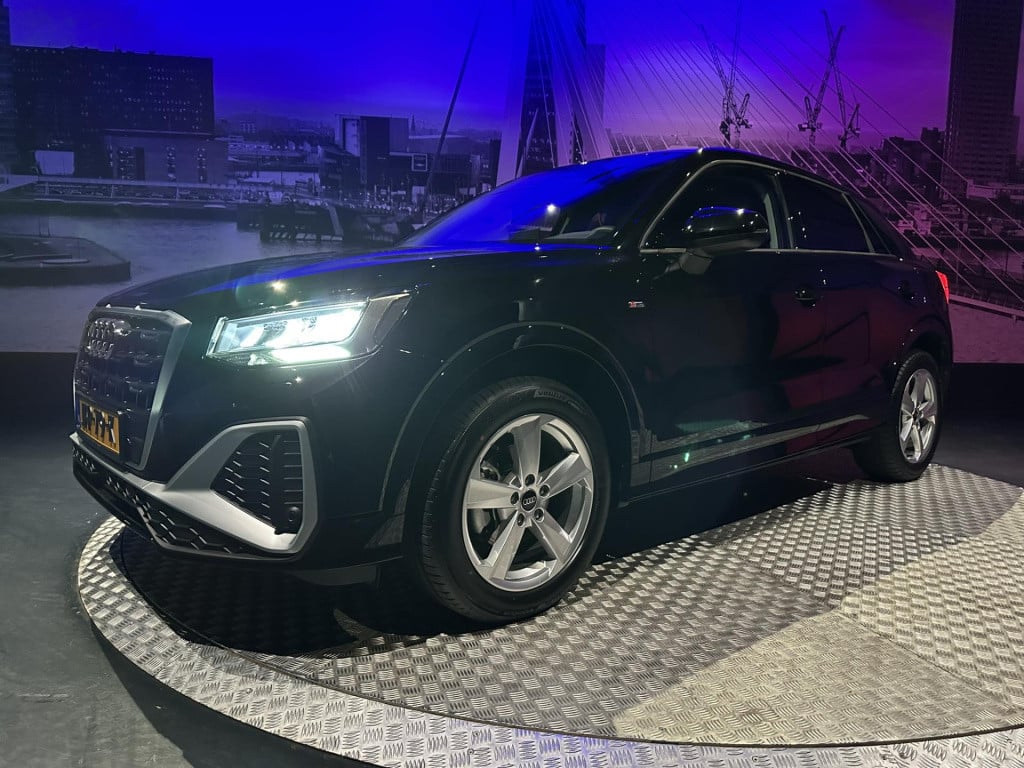 Audi Q2 35 tfsi s edition *navi*appconnect*camera*
