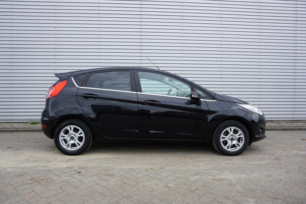 Ford Fiesta 1.0 ecoboost hot hatch airco / navi / cruise / stoelverw. / par