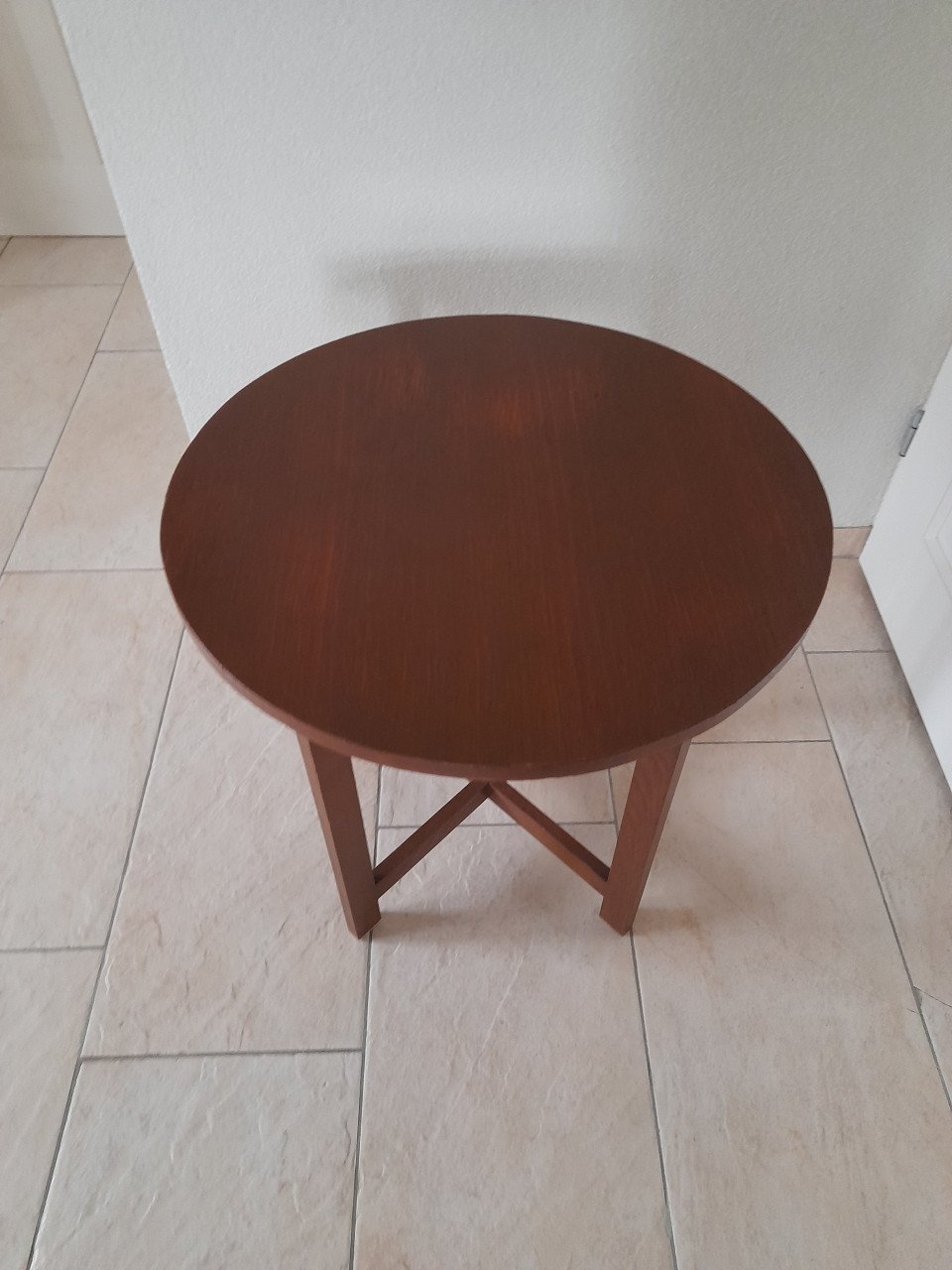 Leuk tafeltje 60 doorsnede x 61H (in goede nette staat )