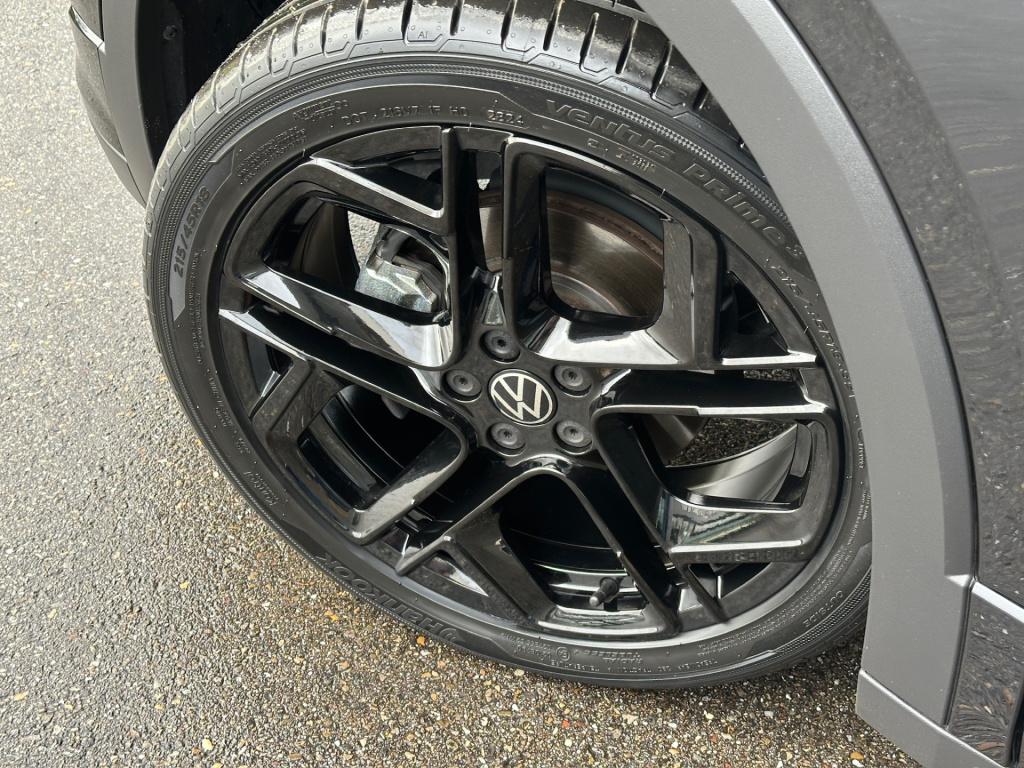 Volkswagen T-cross 1.5 tsi 150pk dsg r-line | black style | trekhaak | iq l