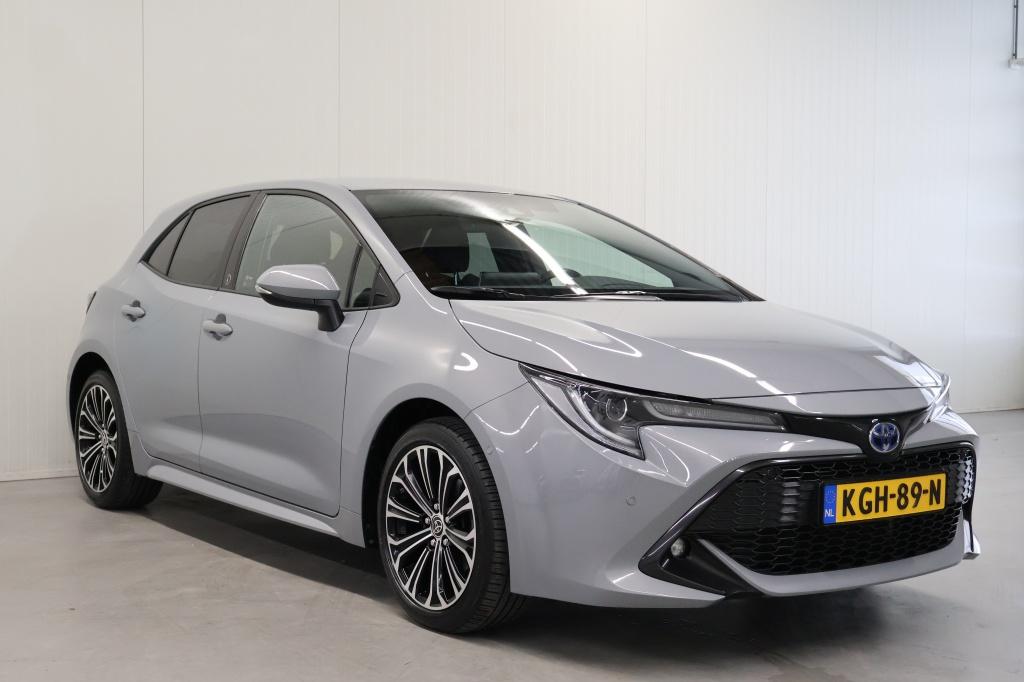 Toyota Corolla 1.8 hybrid dynamic plus | pdc | dode hoek | stoel-en stuurve