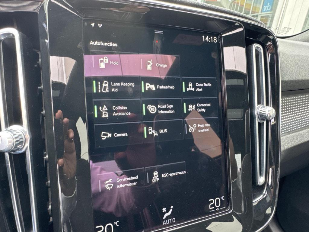 Volvo XC40 1.5 t5 recharge r-design |panodak | trekhaak | harman kardon