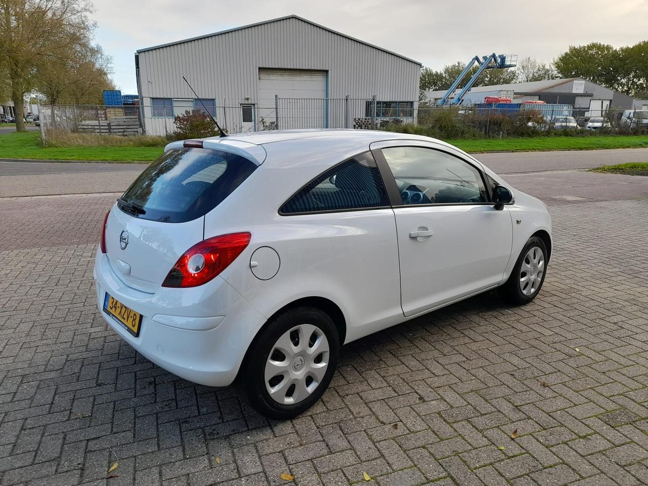 Opel Corsa 1.2 xe Gas G3 Eco Flex Coler Edition 3deurs bj:2012 airco