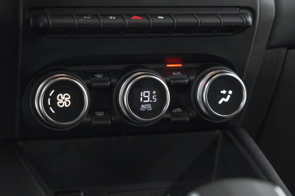Renault Captur 1.6 e-tech plug-in hybrid 160 intens | camera | 9.3 inch gro