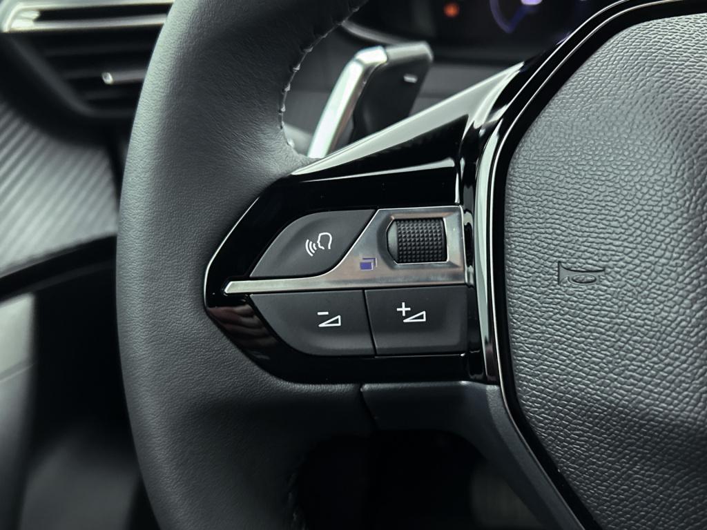 Peugeot 2008 hybrid 136 pk automaat allure