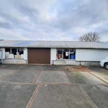 Koopje. Overheaddeur en garage kanteldeur 3 meter