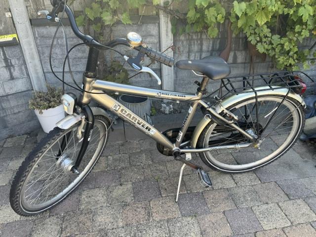 Jongens fiets