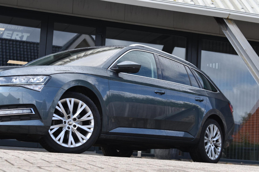 Skoda Superb combi 1.5 tsi act | trekhaak | virtual cockpit | canton | stoe