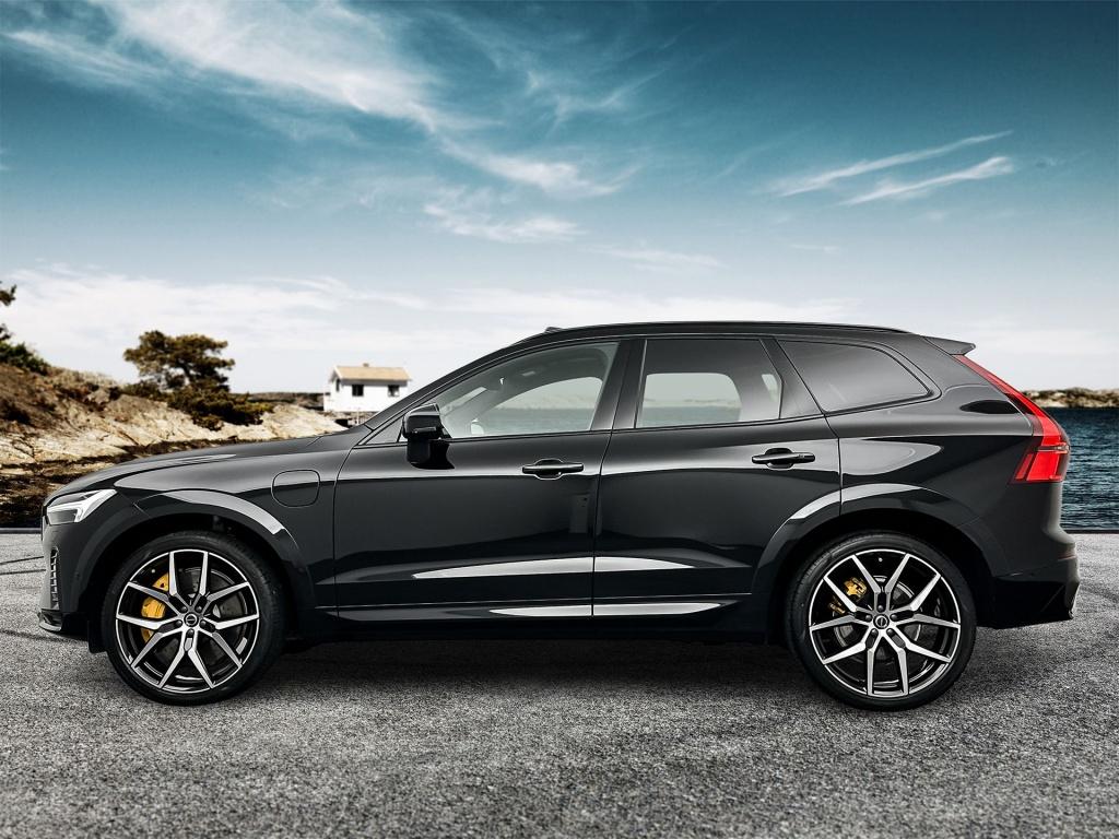 Volvo XC60 polestar engineered recharge plug-in hybrid awd