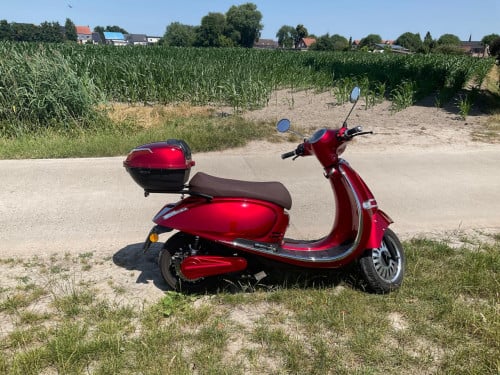 E-scooter met Italiaanse retrolook