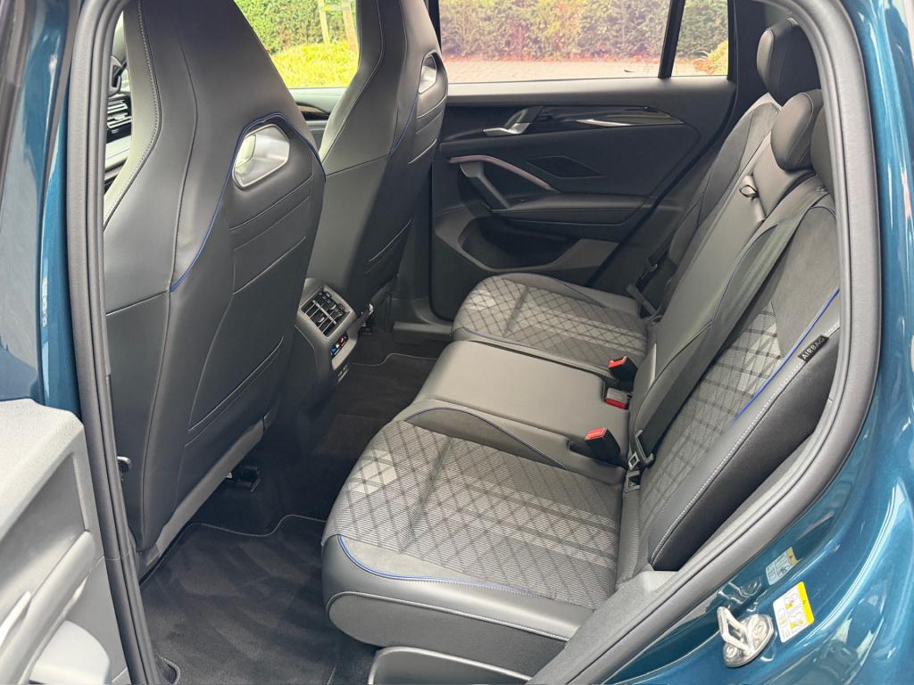 Volkswagen Tiguan 1.5 ehybrid r-line | black line | 360 camera | trekhaak |