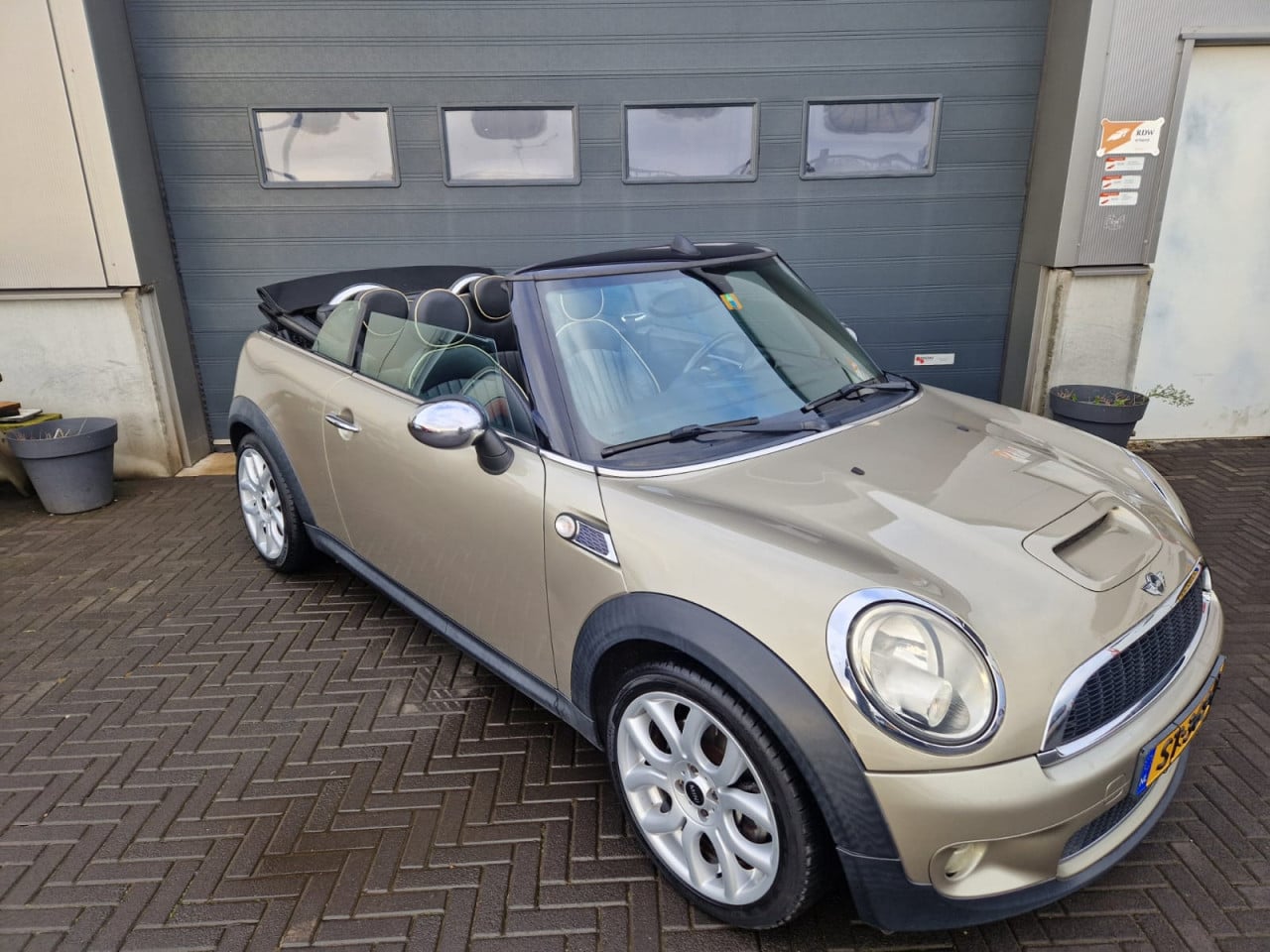 TE KOOP MINI COOPER S 1.6 CHILI EURO 5 CABRIOLET