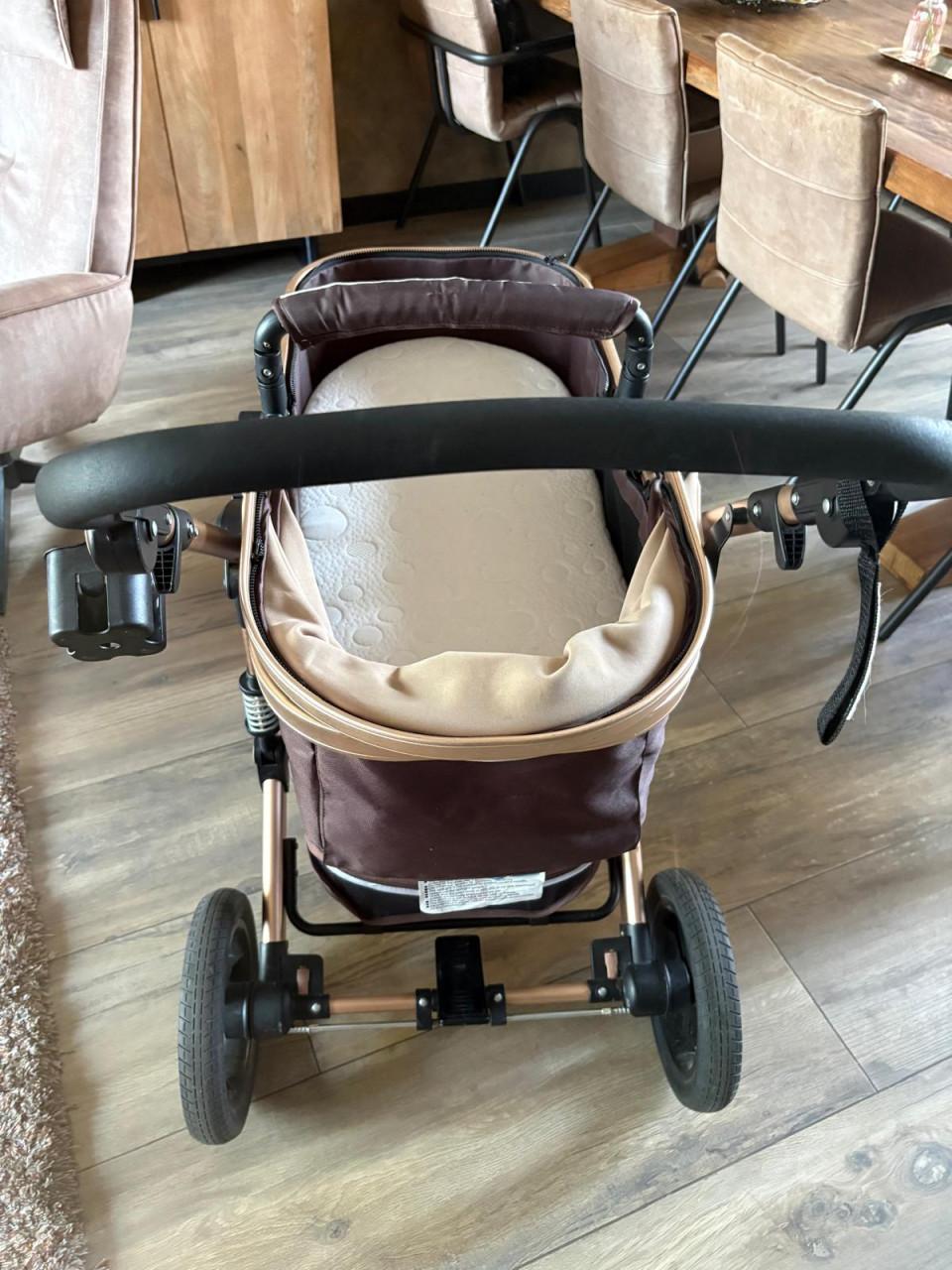 Kinderwagen met Reiswieg (los te koppelen) van Mio Amore