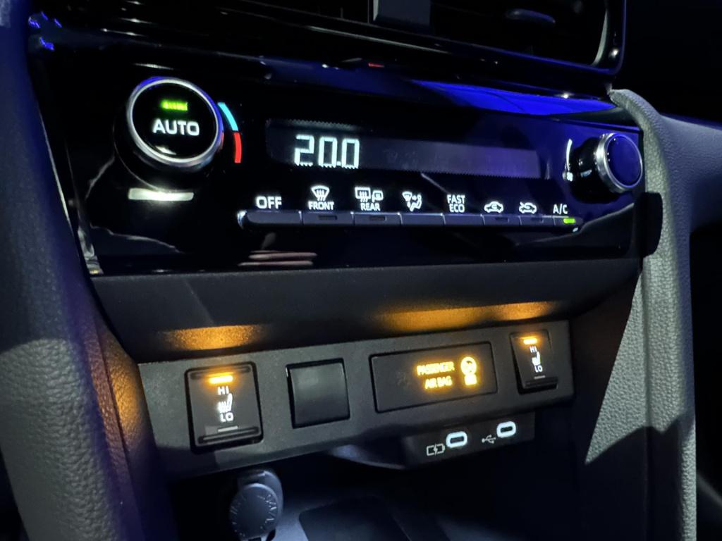 Toyota Yaris Cross 1.5 hybrid 130 dynamic *acc*winterpakket*camera*17inch*