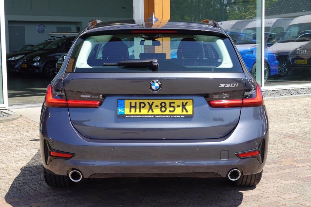 BMW 3-serie touring 330i business edition plus