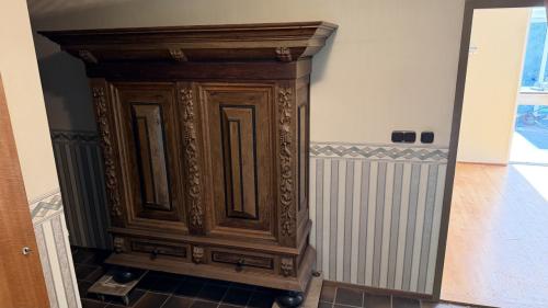 Kast