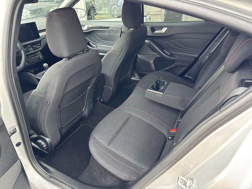 Ford Focus 1.0 ecoboost hybrid st line x mhev garantie t/m 11-02-2029