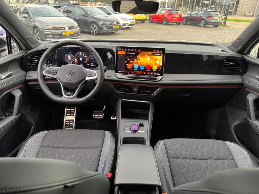 Volkswagen Tiguan 1.5 tsi goal * acc * 360 camera * trekhaak * lane + side 