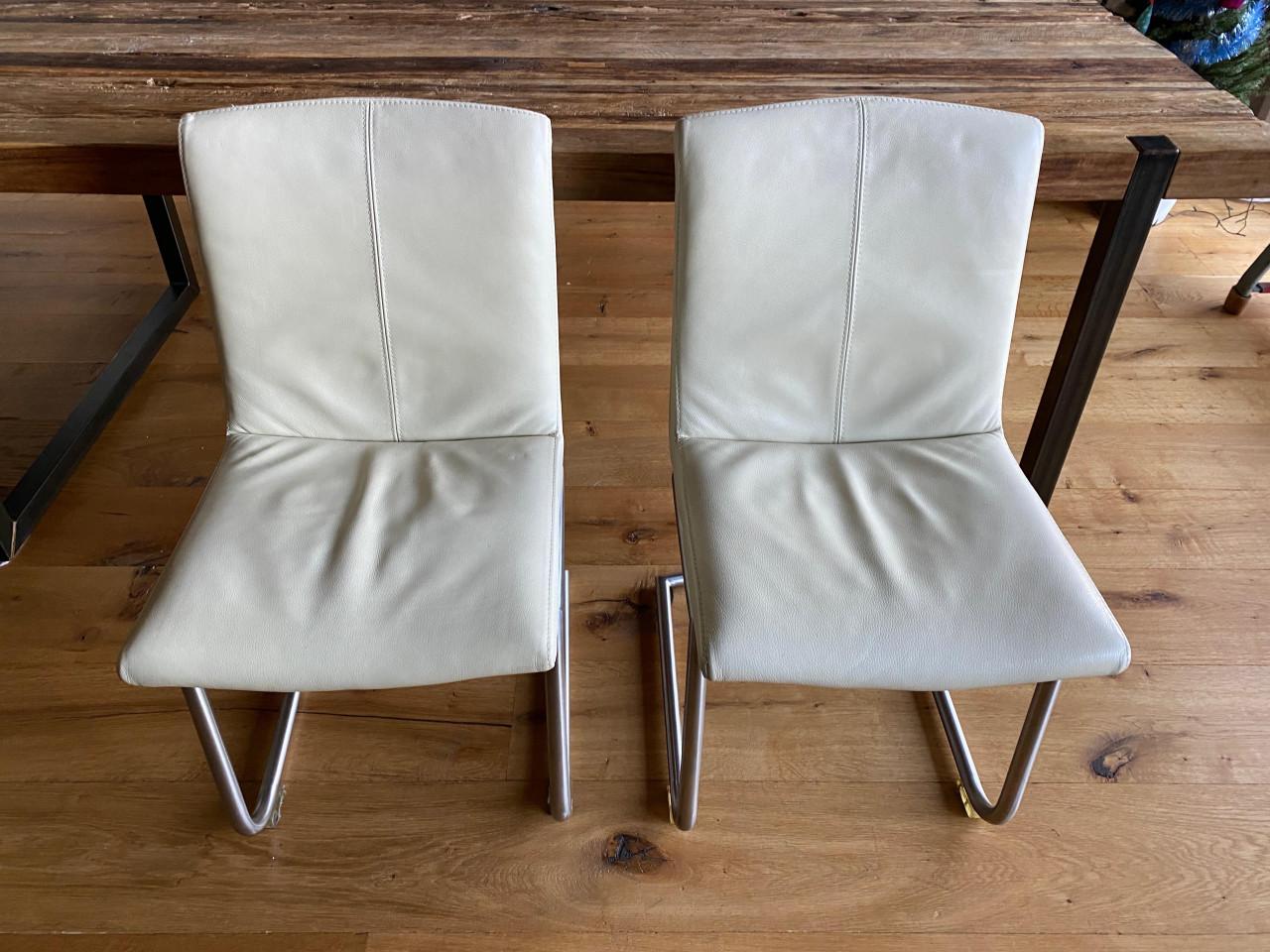 Gratis af te halen: 6 eetkamerstoelen