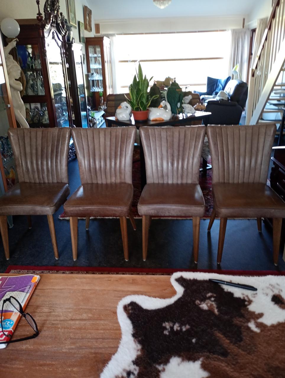Eetkamerstoelen