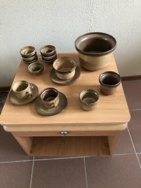 Te koop gedeelte van een nieuw servies.
