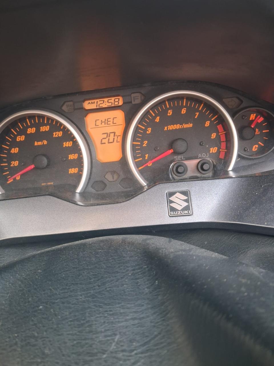 Te koop: Suzuki 400 brugman  motorscooter  2009  zilver  2650 euro