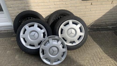 Winterbanden met velgen van Mercedes c200