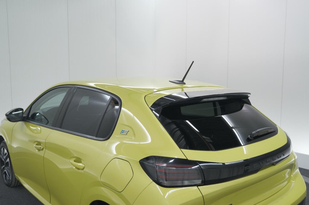 Peugeot 208 ev allure 50 kwh | stoelverwarming | apple carplay | parkeersen