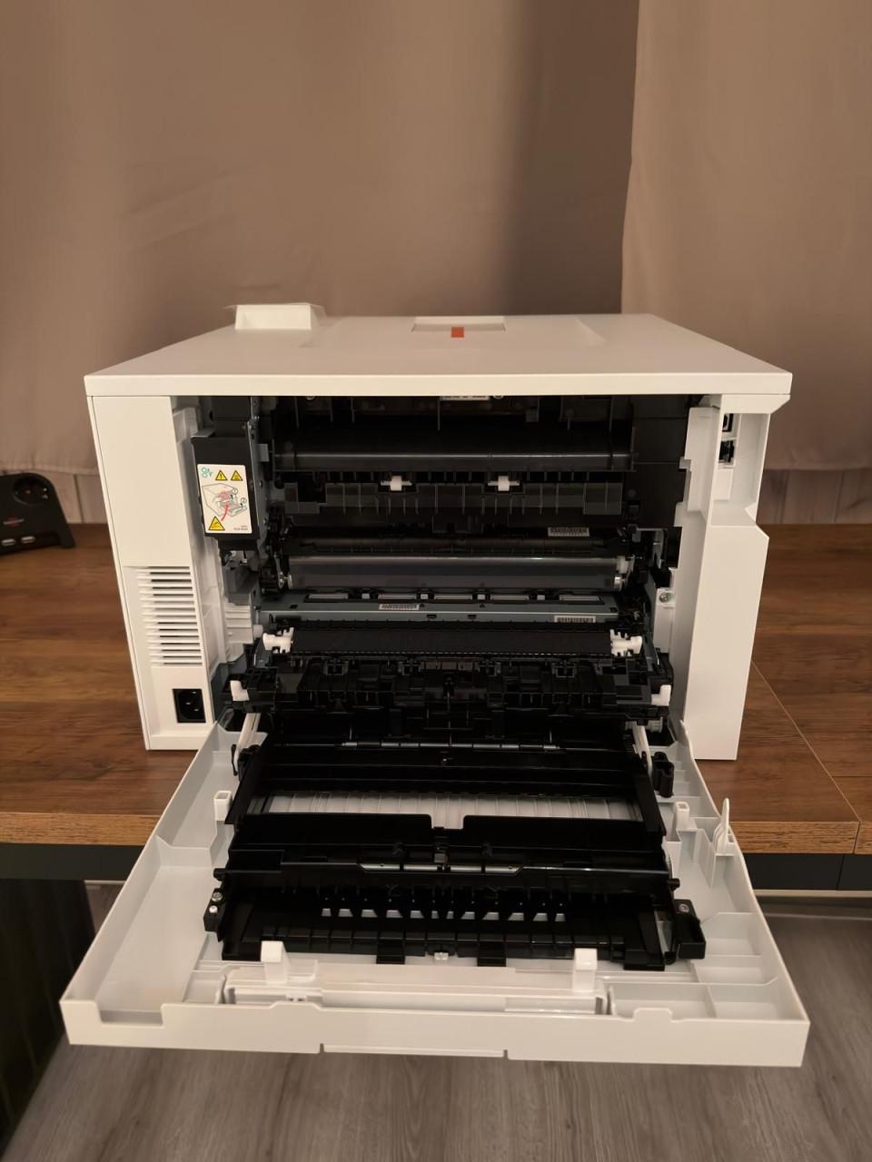 HP Color LaserJet Pro 4204 DN