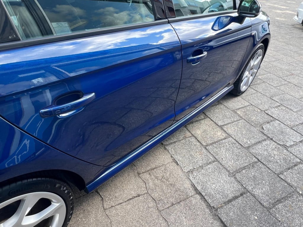 Audi A1 Sportback 1.0 tfsi adrenalin, s-line, navi enz...