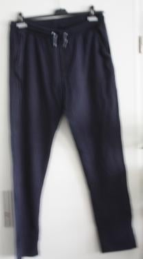 Blauwe  joggingsbroek maat 58