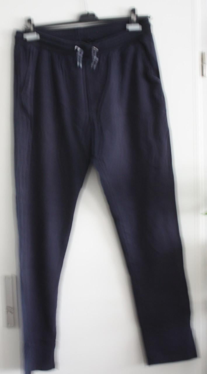 Blauwe  joggingsbroek maat 58