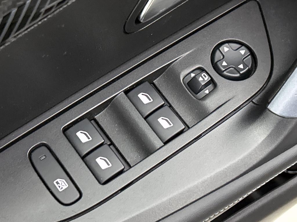 Peugeot 2008 130 pk automaat allure | afneembare trekhaak | achteruitrijcam