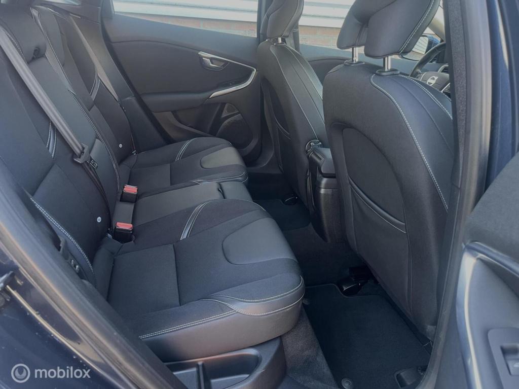 Volvo V40 1.6 t3 momentum