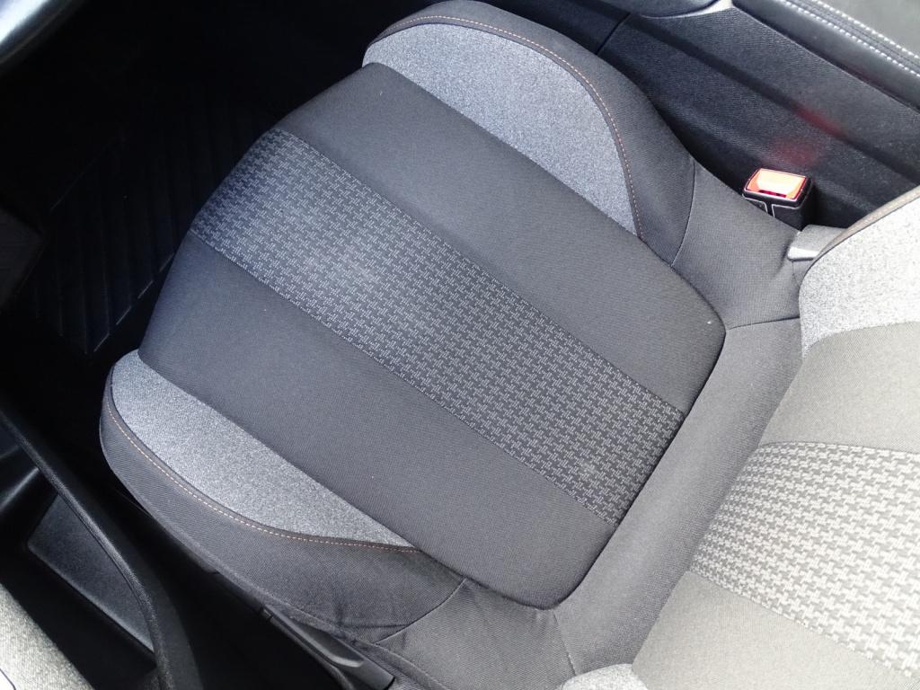 Peugeot 3008 1.2 puretech blue lease executive automaat | camera | apple ca