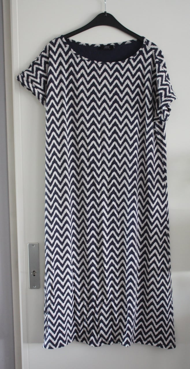 Jurk met zigzag patroon maat 42