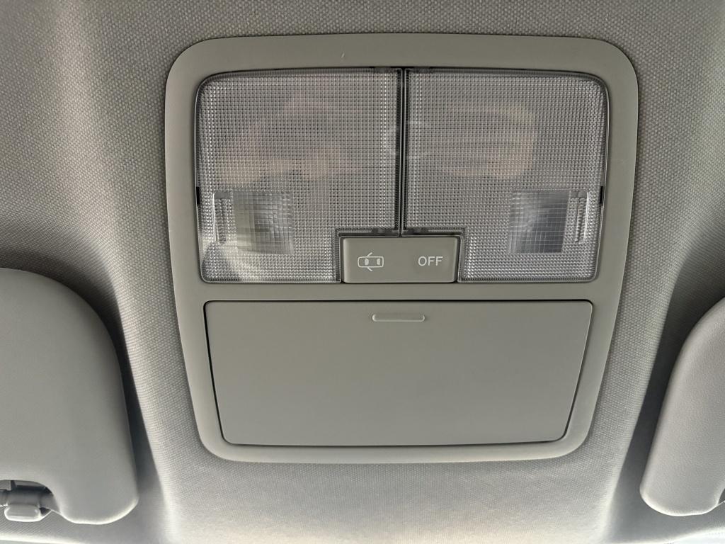 Toyota Auris 1.6 now | lage km-stand |