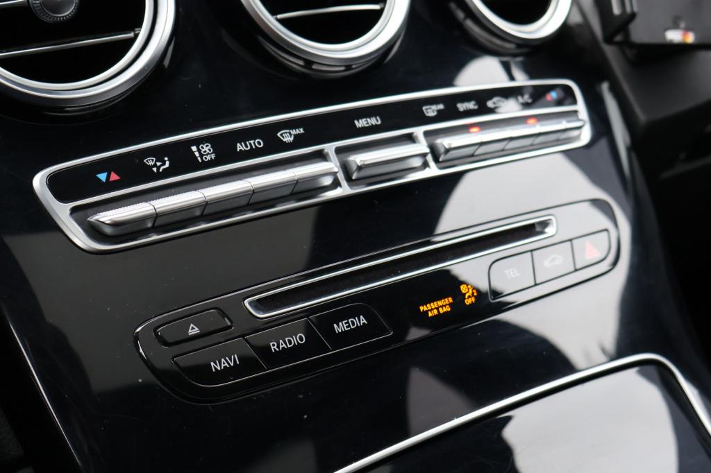 Mercedes-Benz Glc 250 d 4matic amg l panoramadak l trekhaak l stoelverwarmi